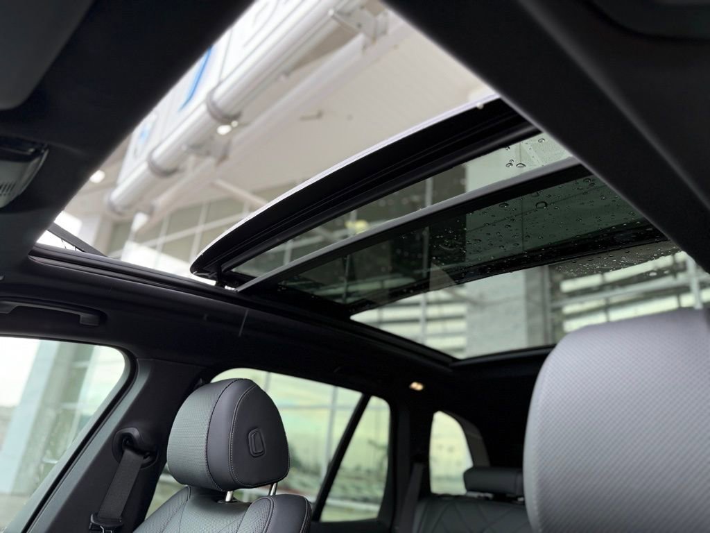 Used 2026 BMW X5 xDrive40i w/ M Sport Package image 12