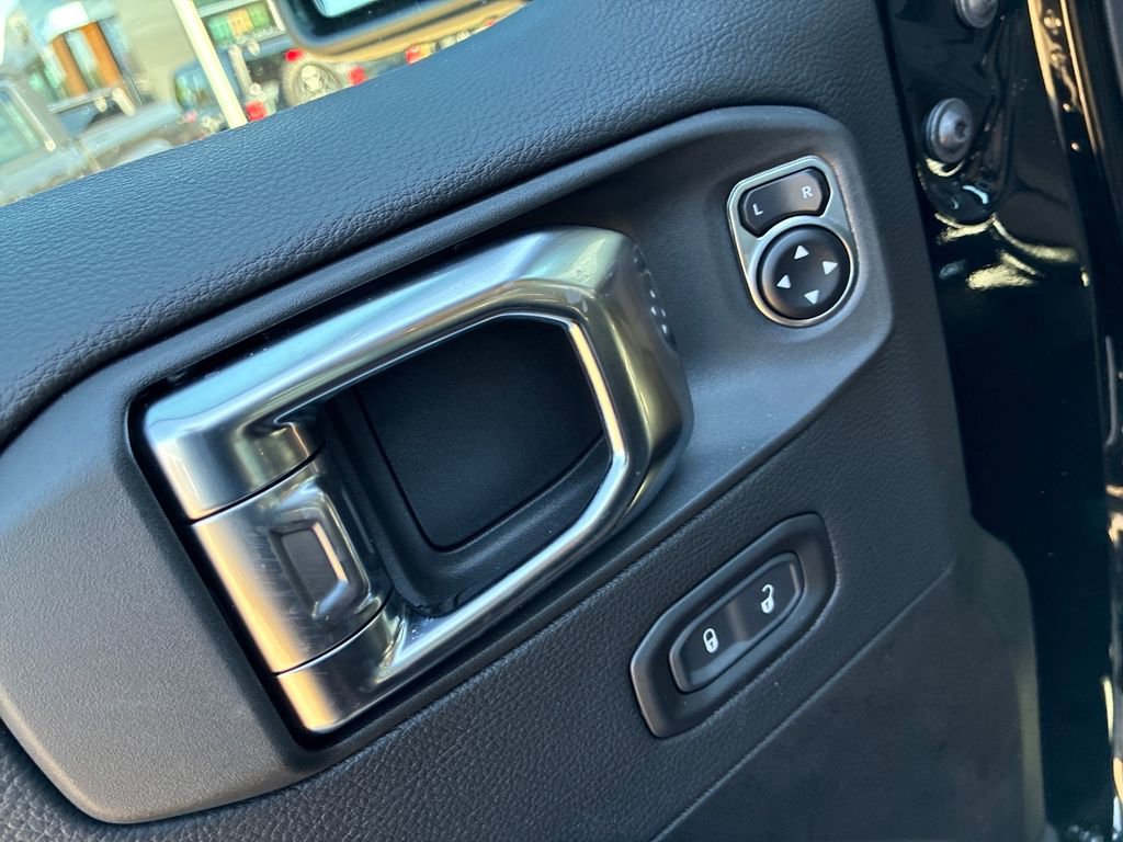 New 2025 Jeep Wrangler Sahara image 11