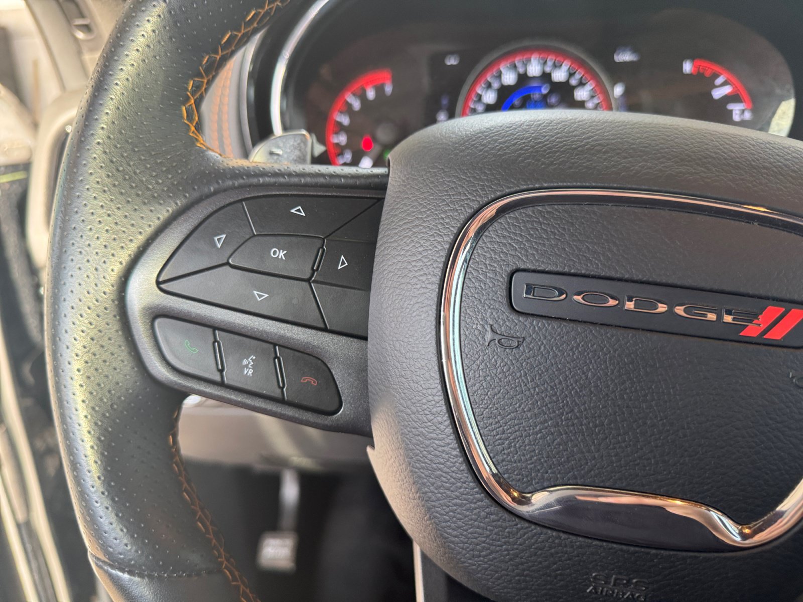 Used 2023 Dodge Durango R/T w/ Hemi Orange Plus Package AWD/4WD image 21