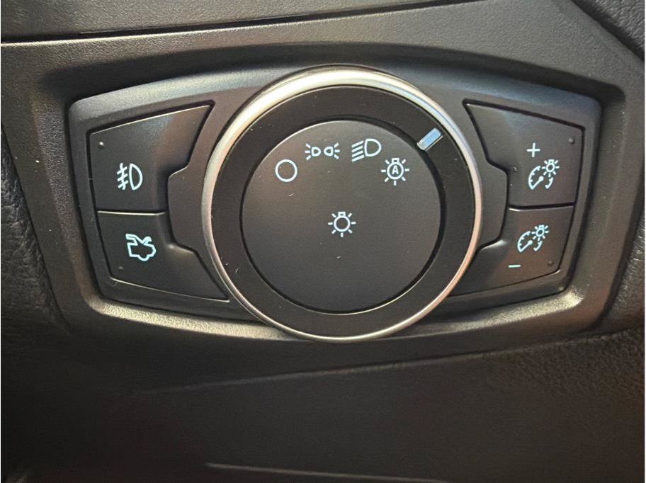 Used 2015 Ford Focus ST FWD image 25