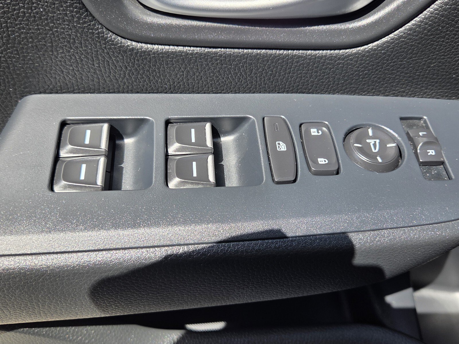 Used 2026 Honda Pilot Sport image 15
