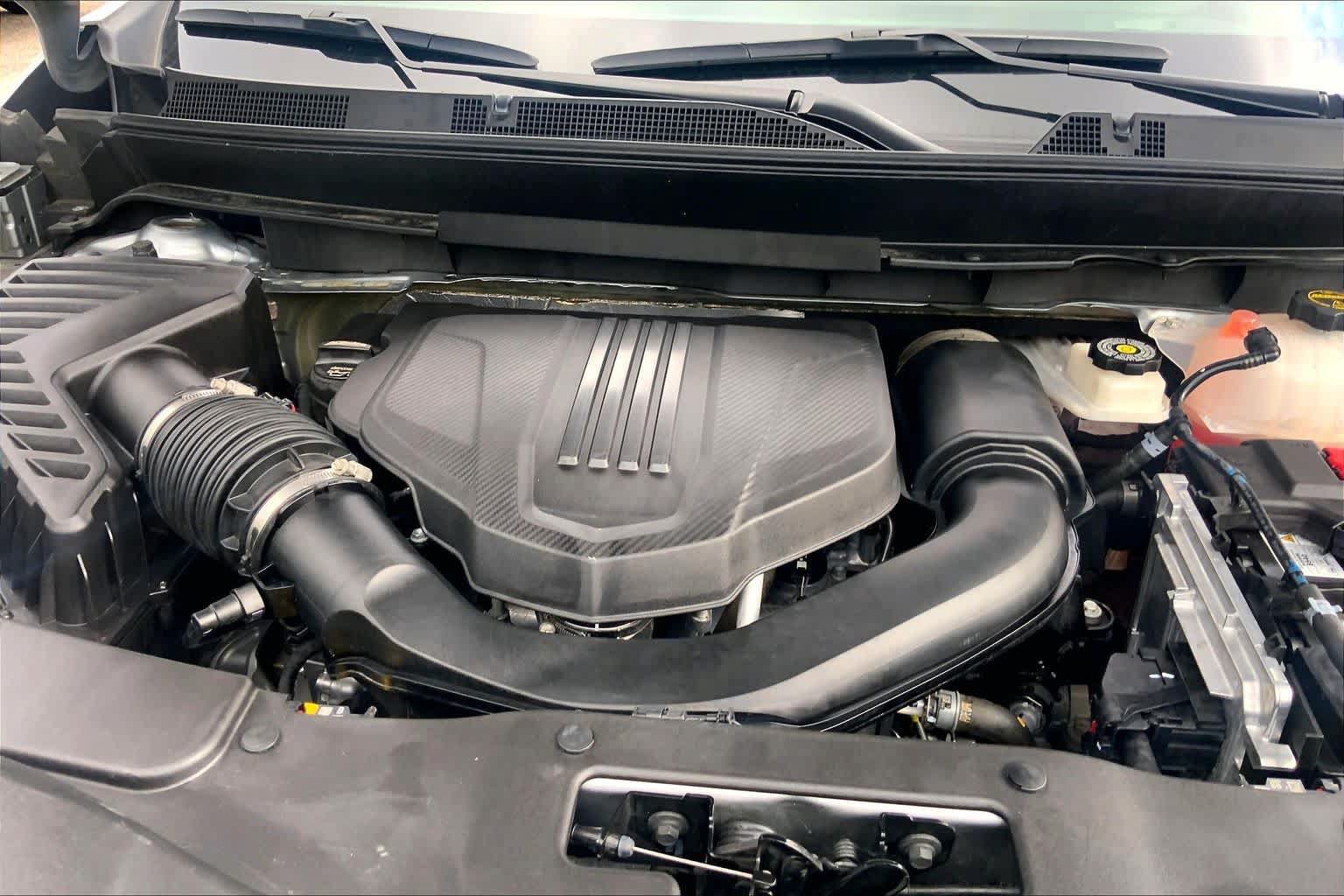 Used 2024 Chevrolet Traverse LS FWD image 32