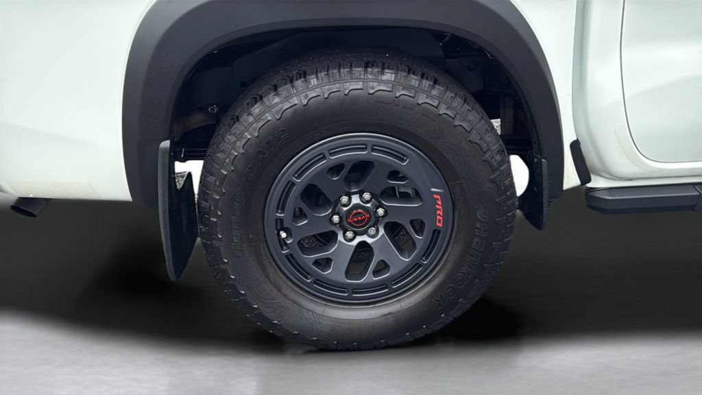 Used 2025 Nissan Frontier Pro-X w/ Pro Convenience Package RWD image 19