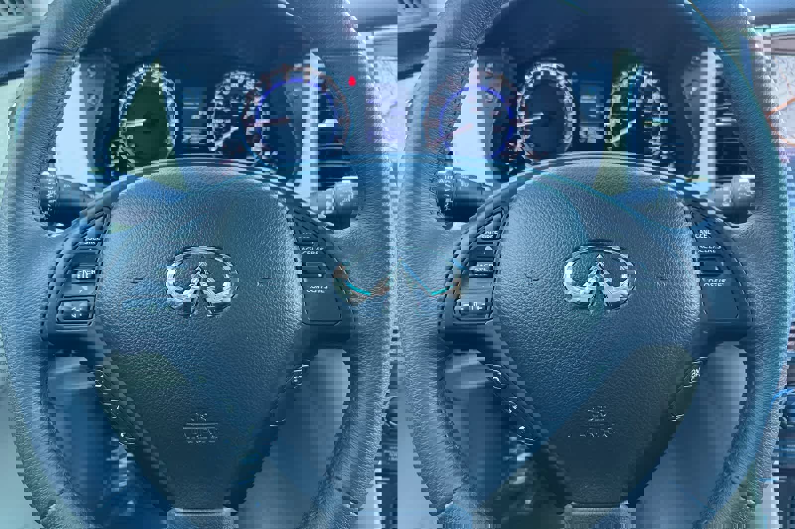 Used 2016 INFINITI QX50 2WD w/ Deluxe Touring Package image 26