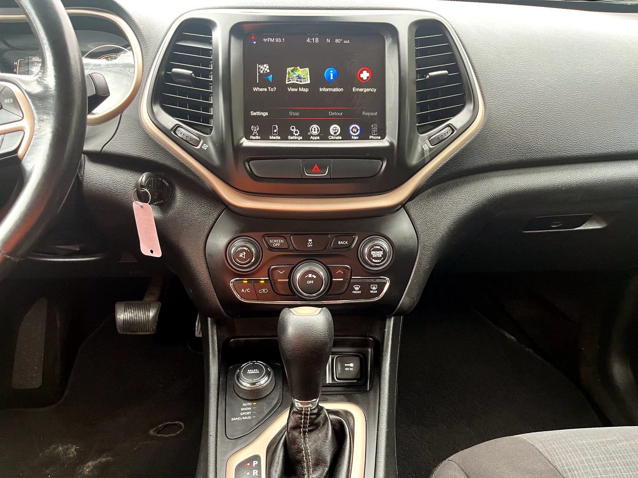 Used 2016 Jeep Cherokee Latitude AWD/4WD image 18