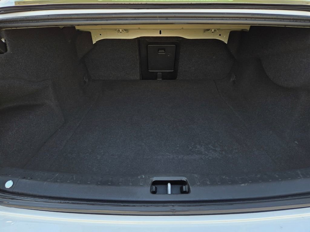 Used 2018 Volvo S90 T8 Inscription w/ Convenience Package image 20