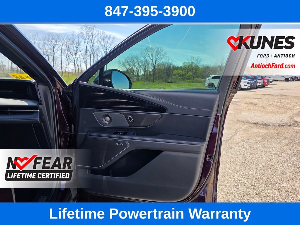 Used 2024 Lincoln Nautilus Reserve w/ Equipment Group 202A AWD/4WD image 34