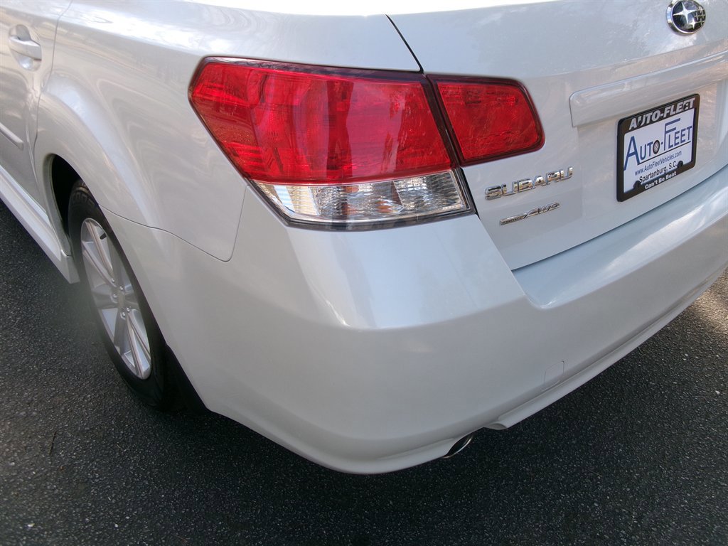 Used 2011 Subaru Legacy 2.5i Premium image 42