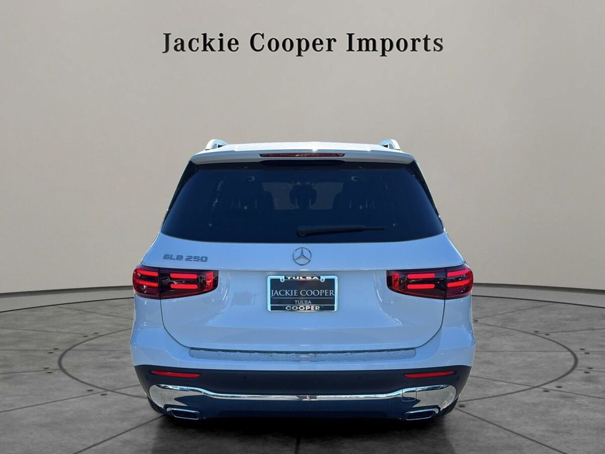 New 2026 Mercedes-Benz GLB 250 image 4