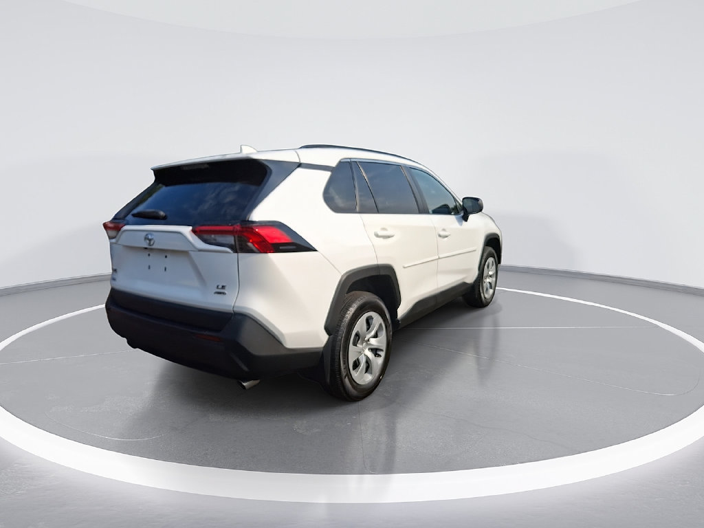 Used 2021 Toyota RAV4 LE AWD/4WD image 10