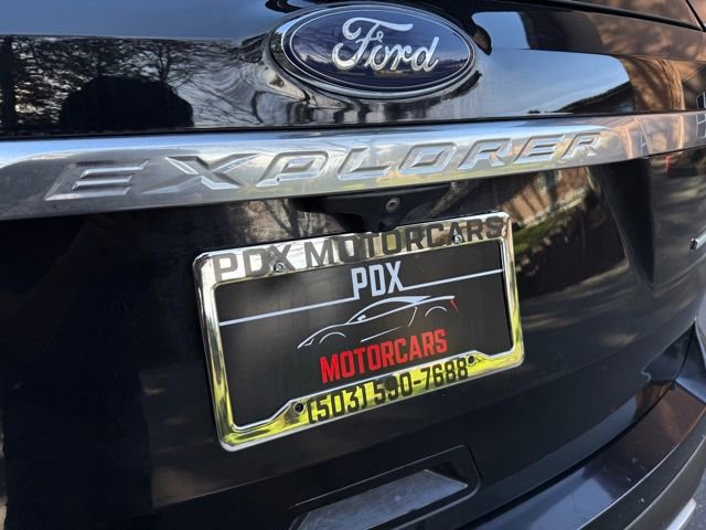 Used 2017 Ford Explorer Platinum image 38