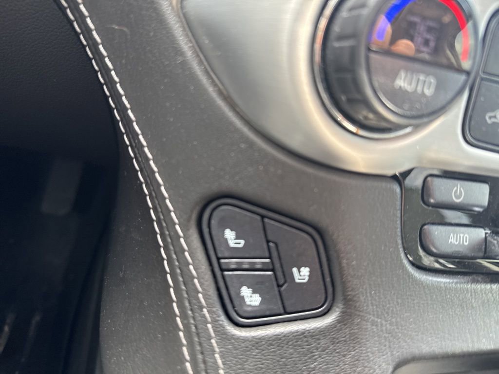 Used 2019 GMC Yukon XL SLT w/ Graphite Performance Edition image 22