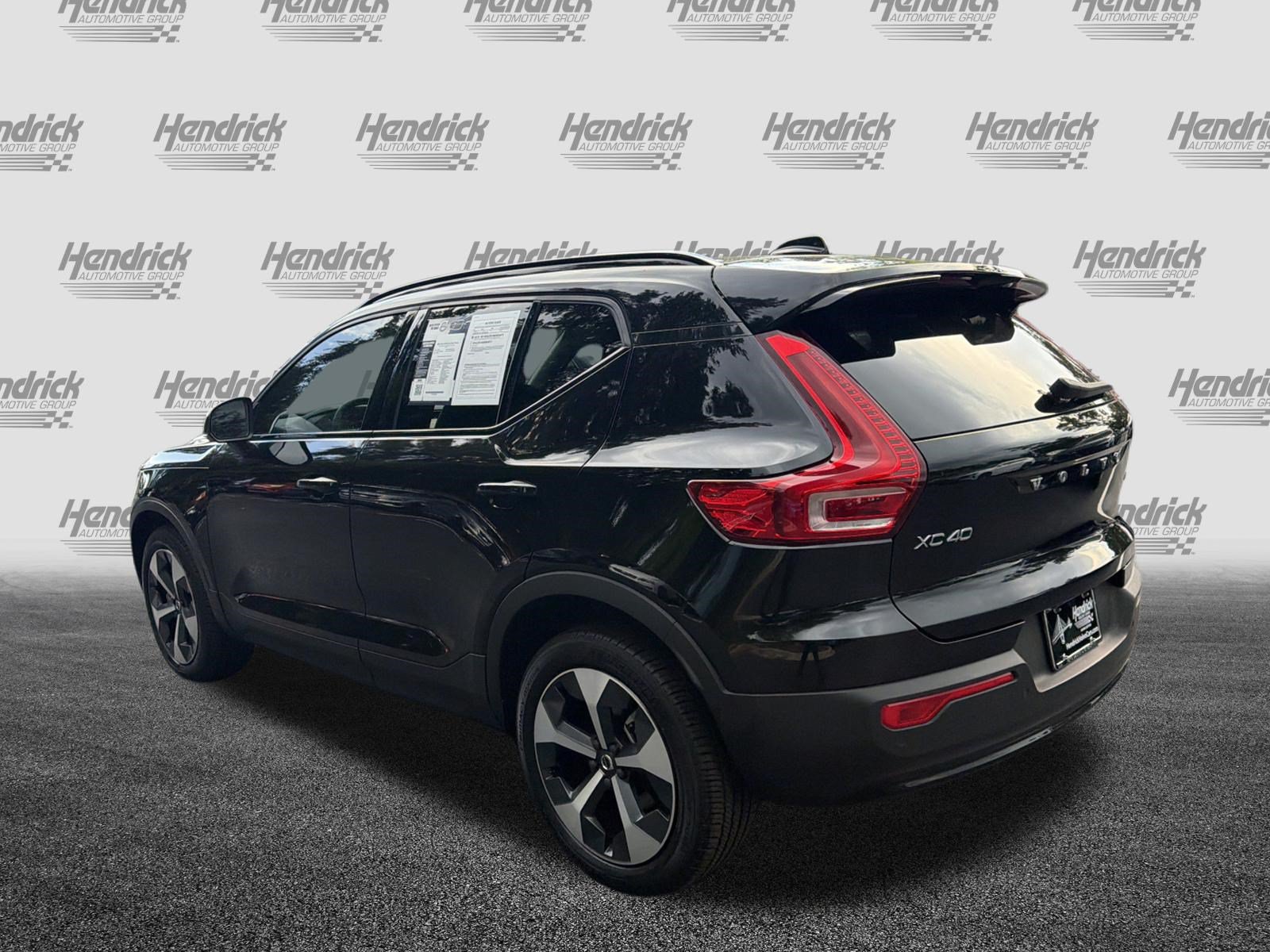 Certified 2024 Volvo XC40 B5 Core w/ Protection Package Premier AWD/4WD image 8