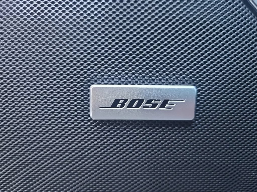 New 2026 GMC Yukon XL Denali w/ Sun & Power Step Package AWD/4WD image 13