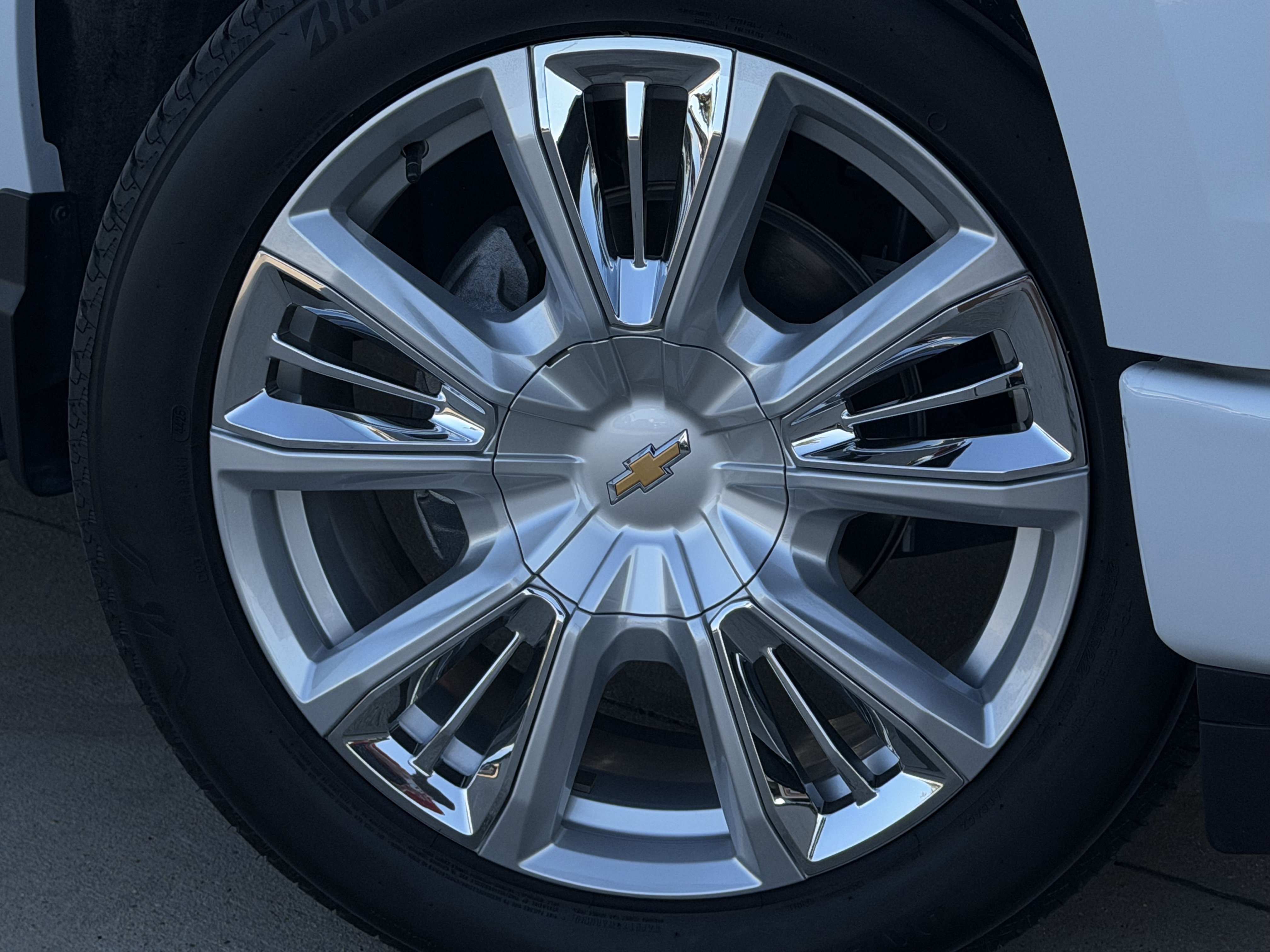 Used 2026 Chevrolet Silverado 1500 High Country w/ High Country Premium Package AWD/4WD image 10