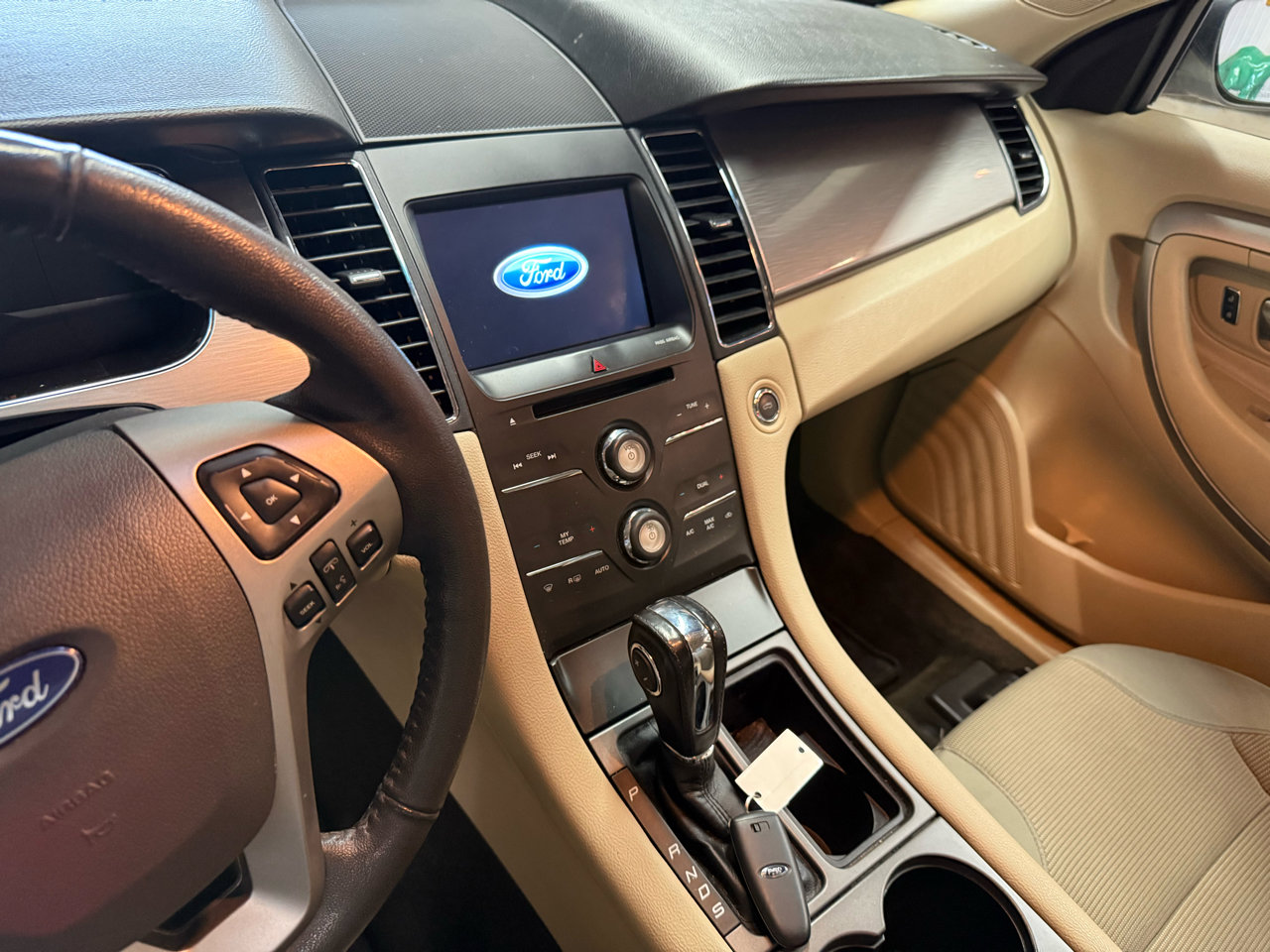 Used 2018 Ford Taurus SEL w/ Equipment Group 201A image 14