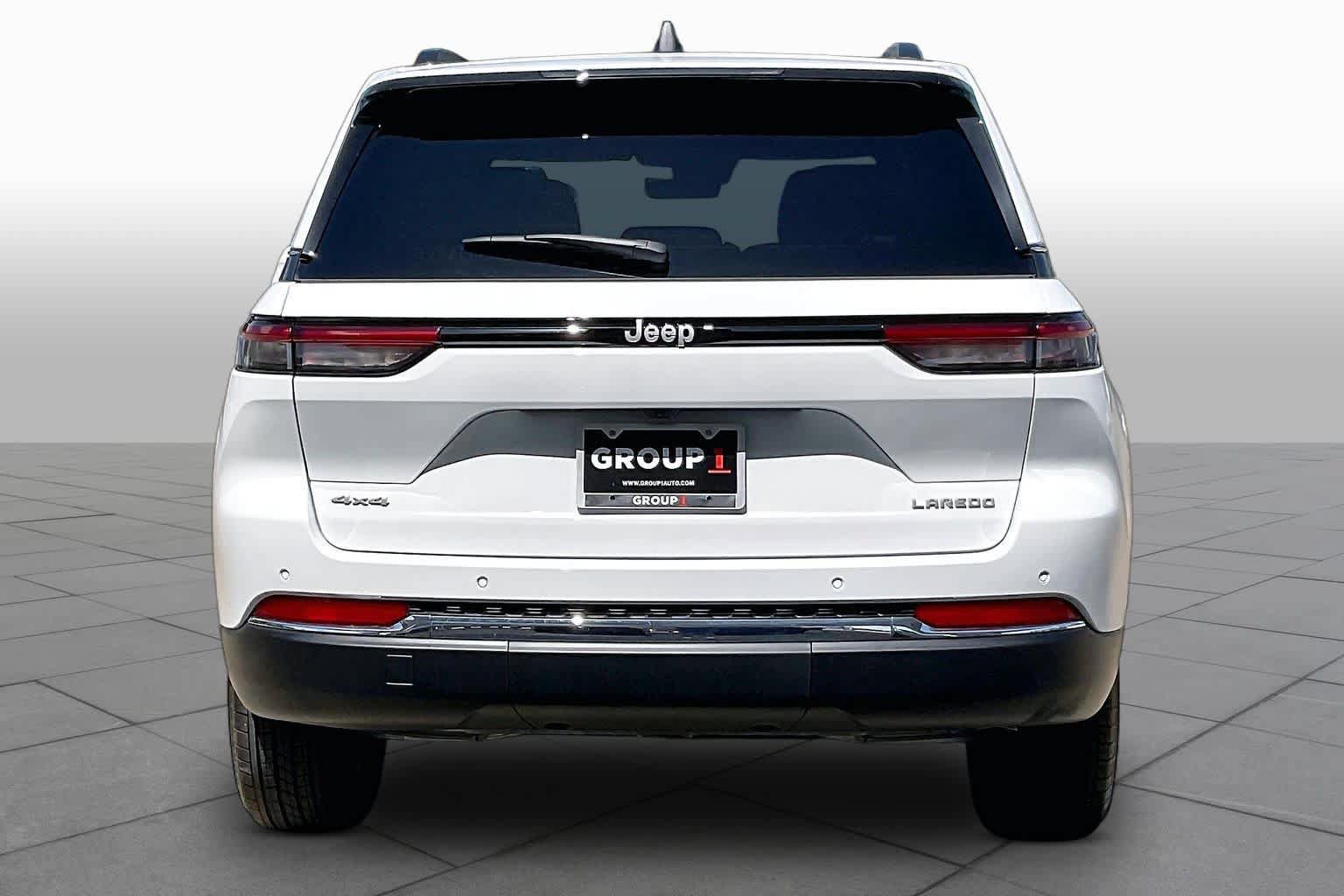 New 2026 Jeep Grand Cherokee Laredo AWD/4WD image 4