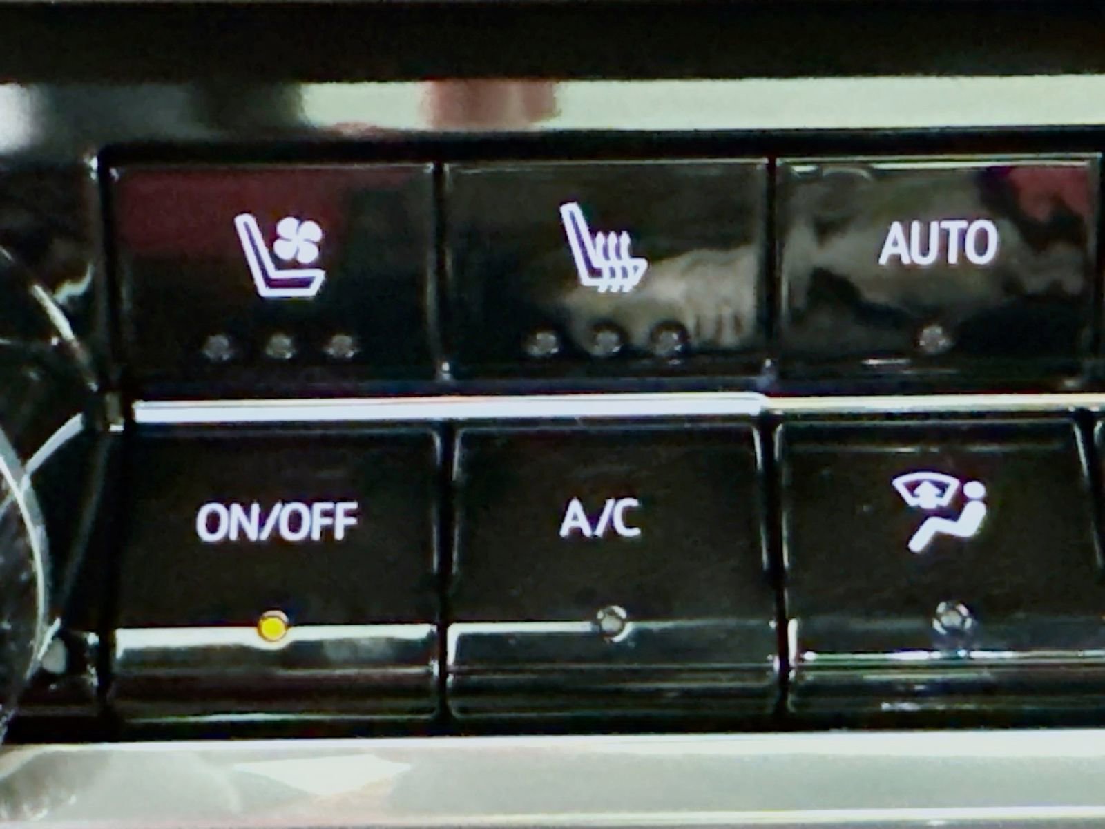 New 2026 Chevrolet Equinox ACTIV w/ Convenience Package III image 20