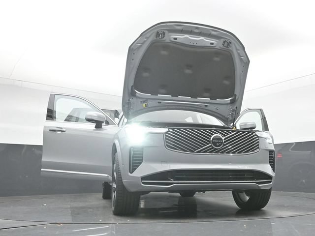New 2026 Volvo XC90 B5 Plus w/ Protection Package Premier AWD/4WD image 55