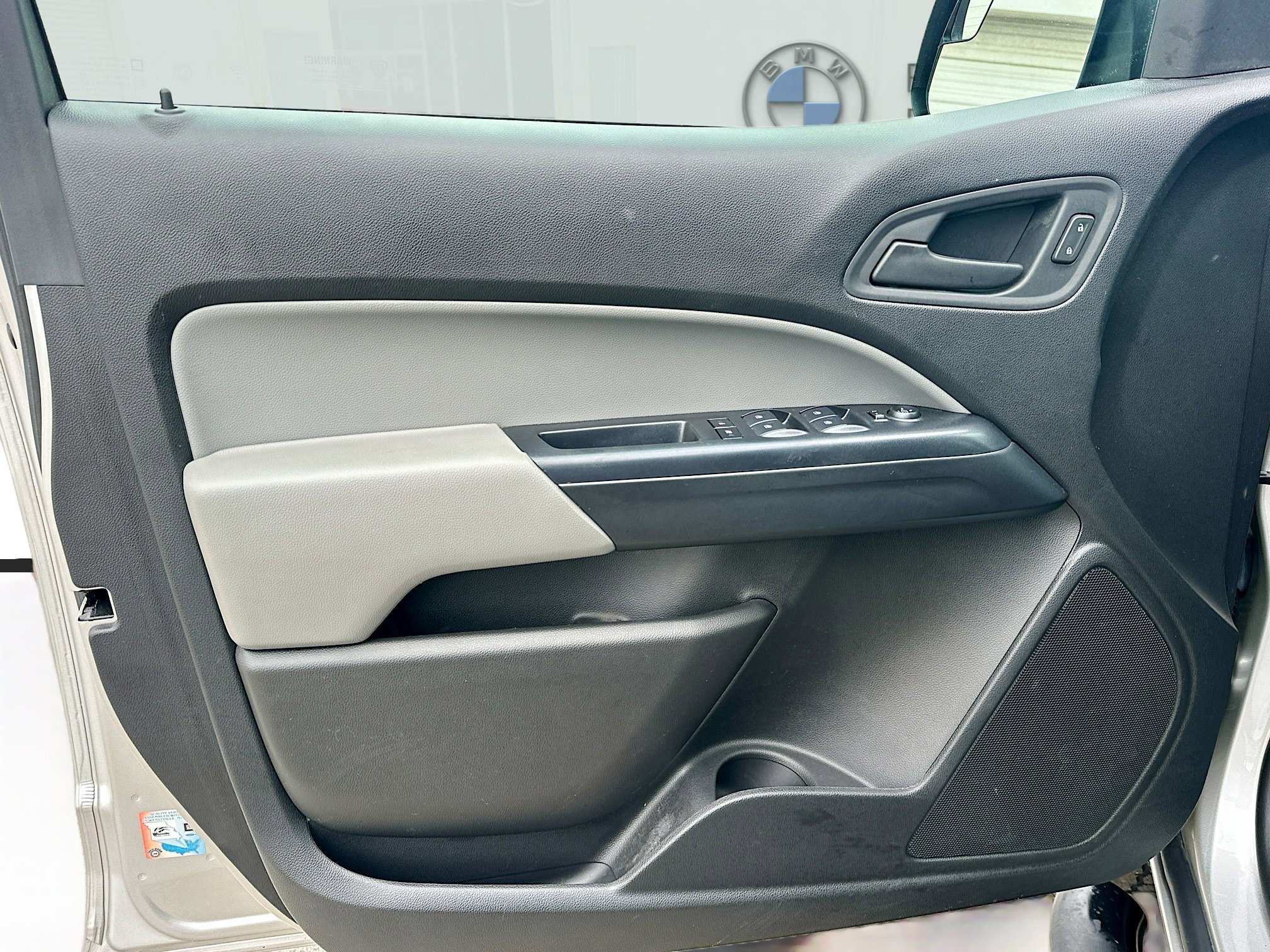 Used 2020 Chevrolet Colorado W/T w/ Custom Special Edition image 20