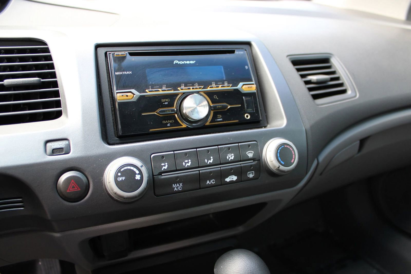 Used 2010 Honda Civic LX image 9