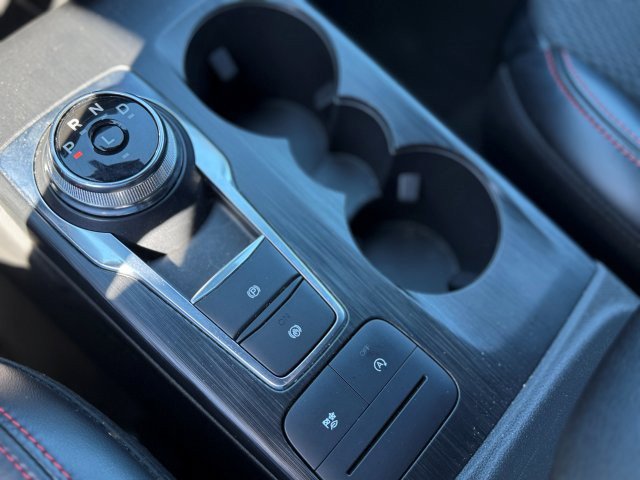 Used 2024 Ford Escape ST-Line image 30