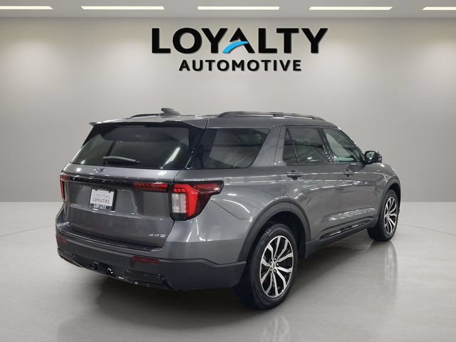 Used 2025 Ford Explorer ST-Line AWD/4WD image 5