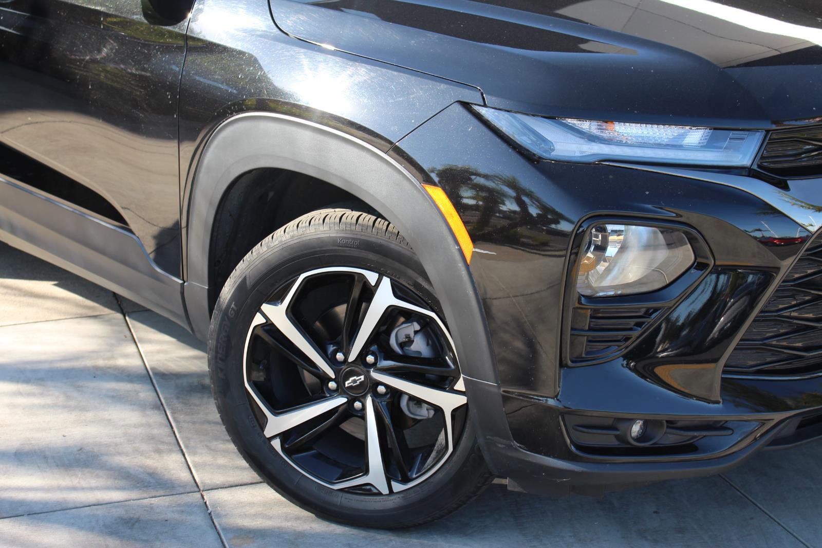 Used 2022 Chevrolet TrailBlazer RS image 3