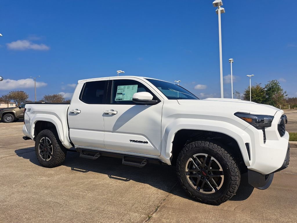 New 2025 Toyota Tacoma TRD Sport image 3