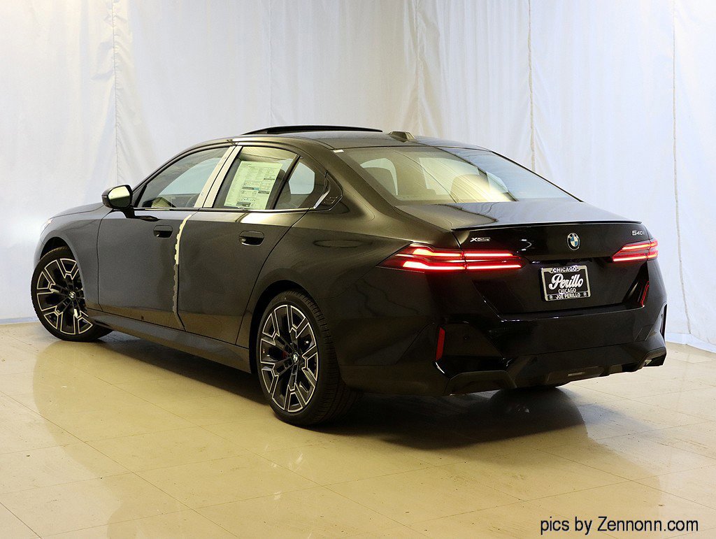 Used 2026 BMW 540i xDrive image 7