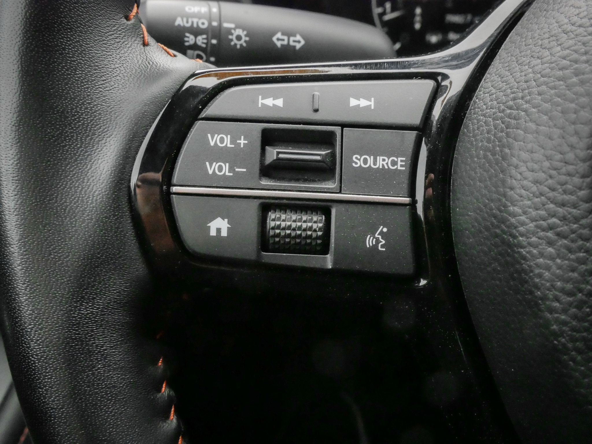 Used 2025 Honda HR-V Sport image 19