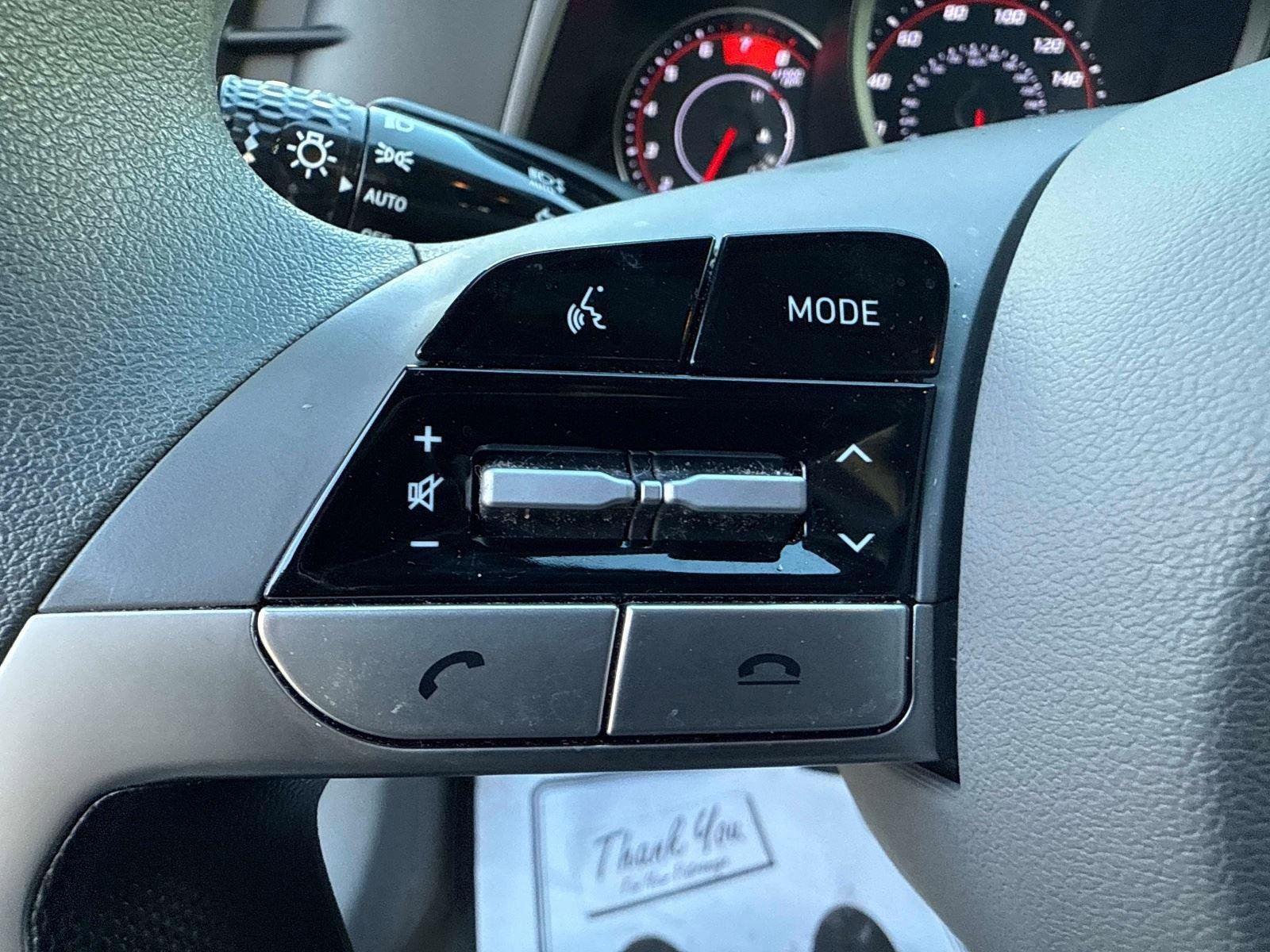 Used 2023 Hyundai Elantra SEL w/ Cargo Package image 28