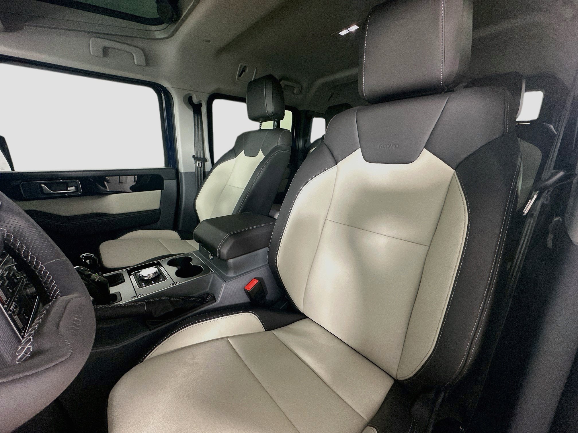 New 2025 INEOS Grenadier Station Wagon AWD/4WD image 35