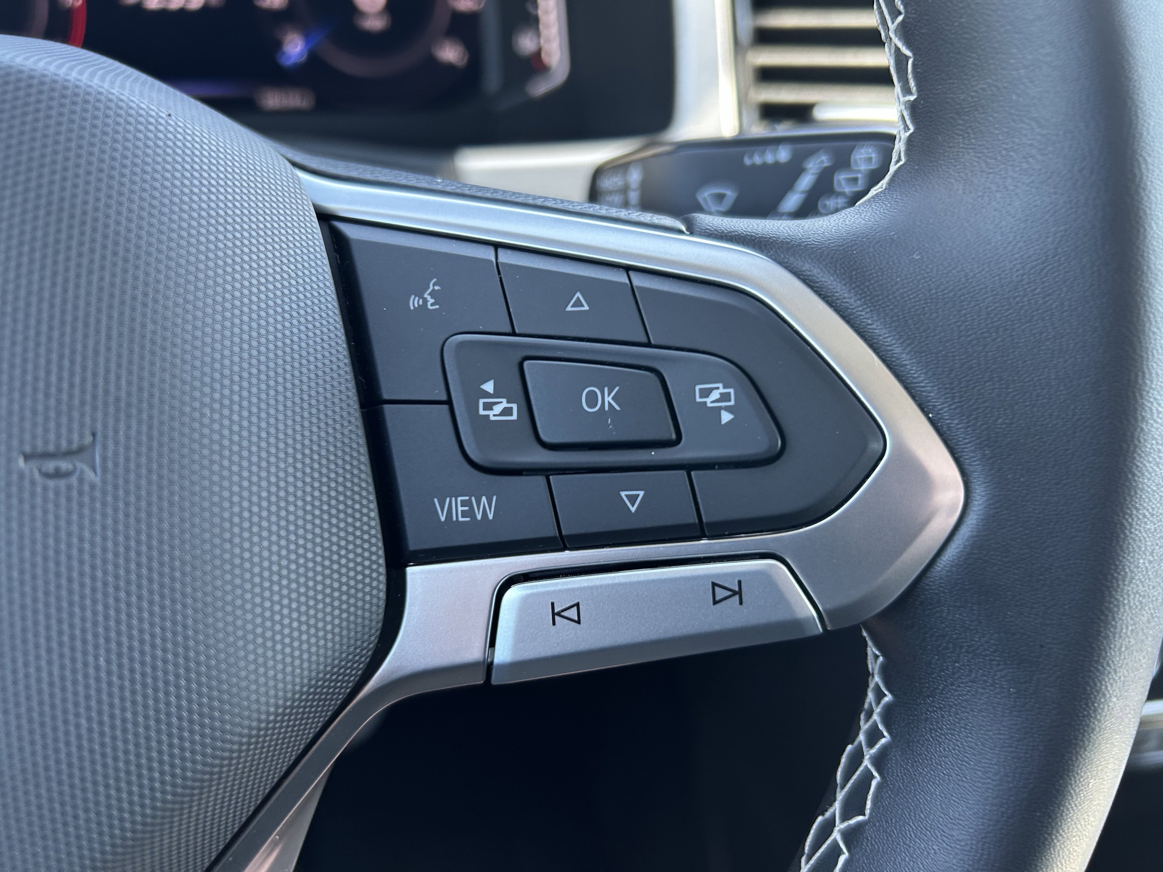 Certified 2023 Volkswagen Atlas SE AWD/4WD image 17