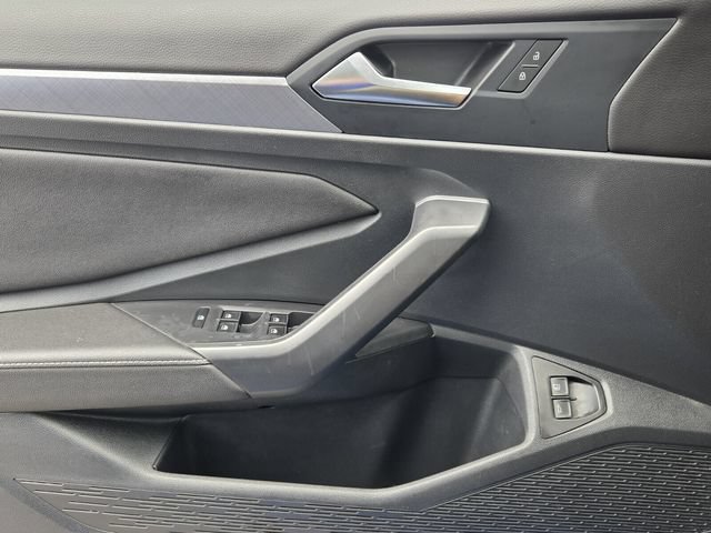 Used 2024 Volkswagen Jetta SE w/ Panoramic Sunroof Package FWD image 30