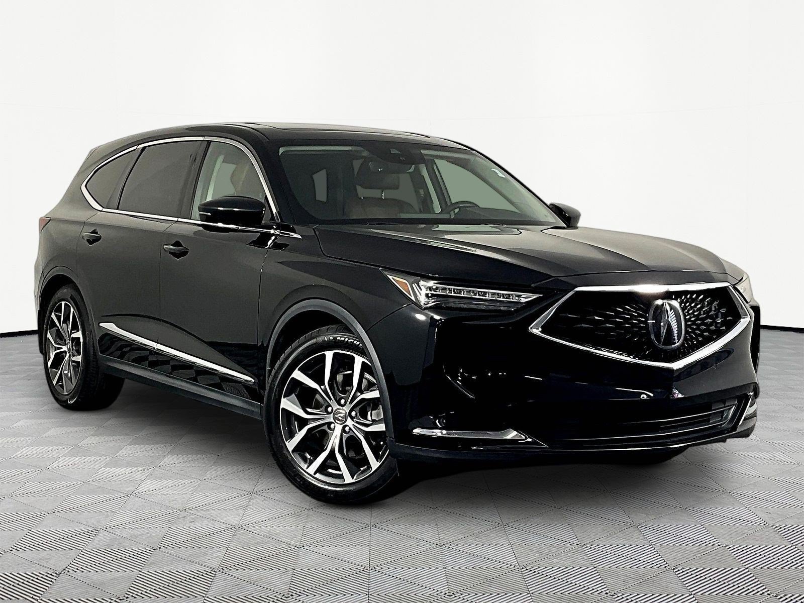 Certified 2023 Acura MDX FWD w/ Technology Package image 3