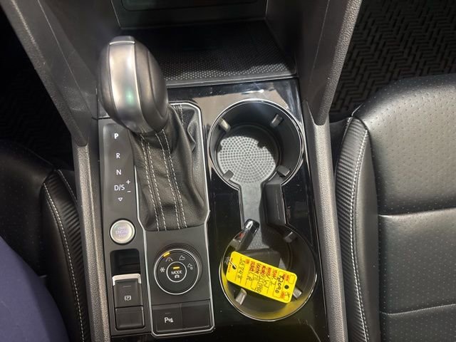 Certified 2022 Volkswagen Atlas Cross Sport SEL R-Line image 21