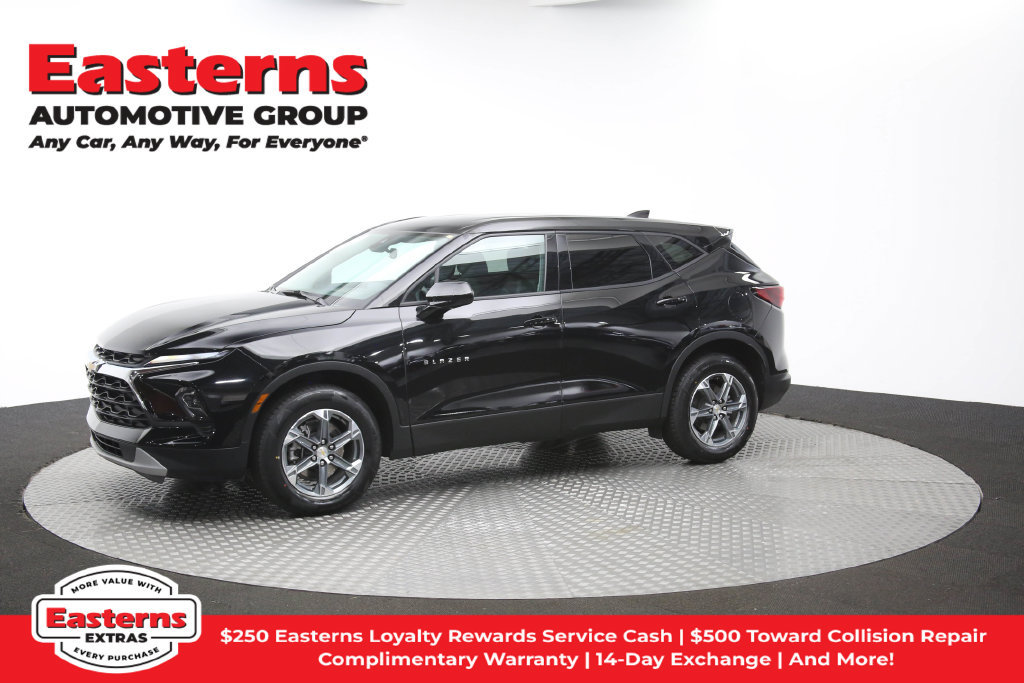 Used 2025 Chevrolet Blazer LT FWD image 60