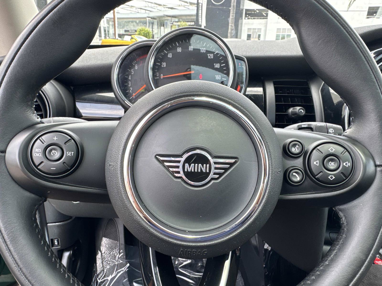 Used 2021 MINI Cooper 2-Door Hardtop FWD image 13