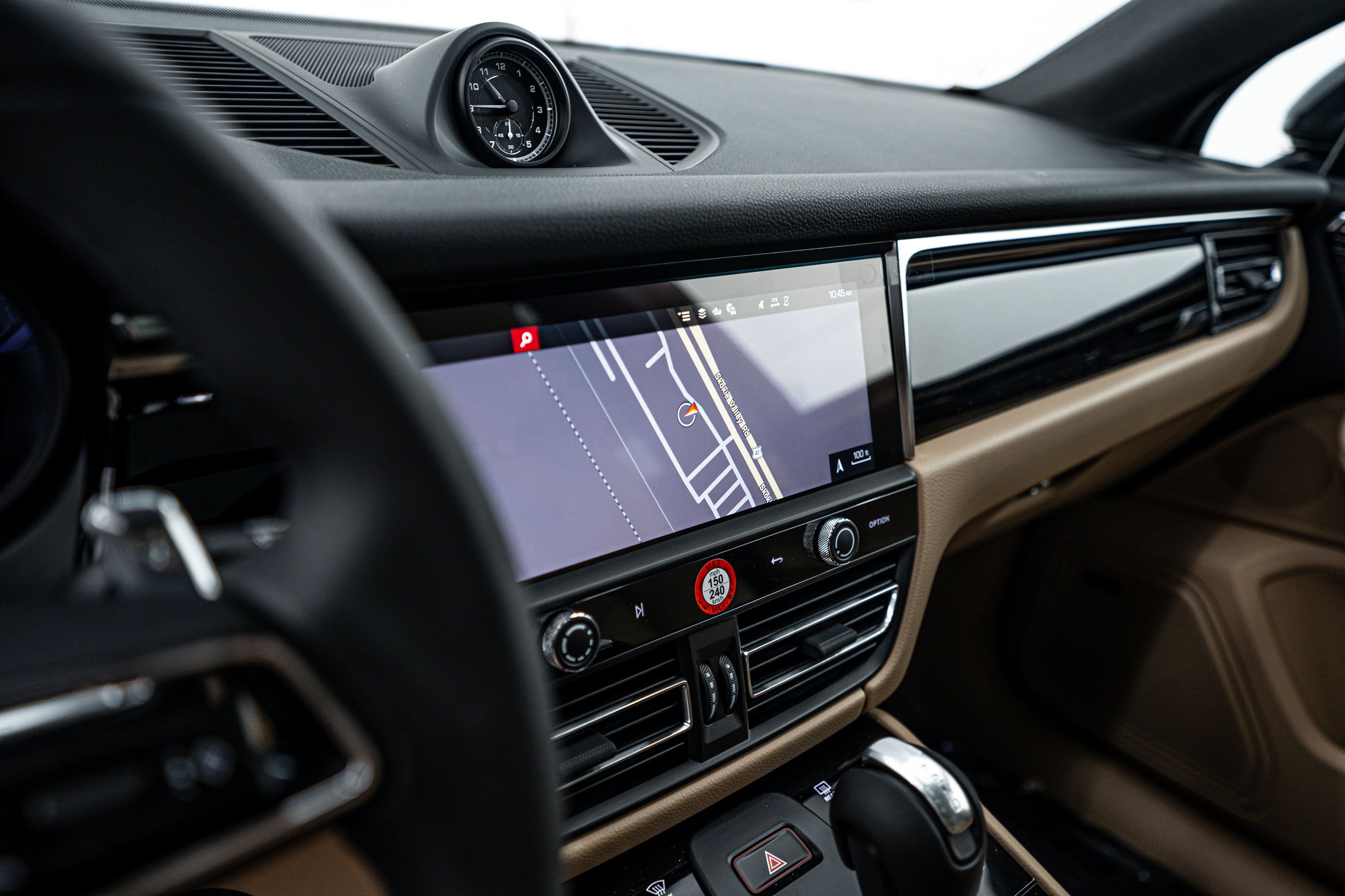 New 2025 Porsche Macan image 17