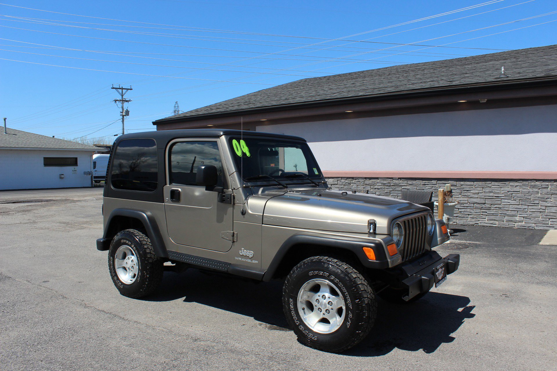 Used 2004 Jeep Wrangler SE w/ Ecco Tire & Wheel Group AWD/4WD image 2