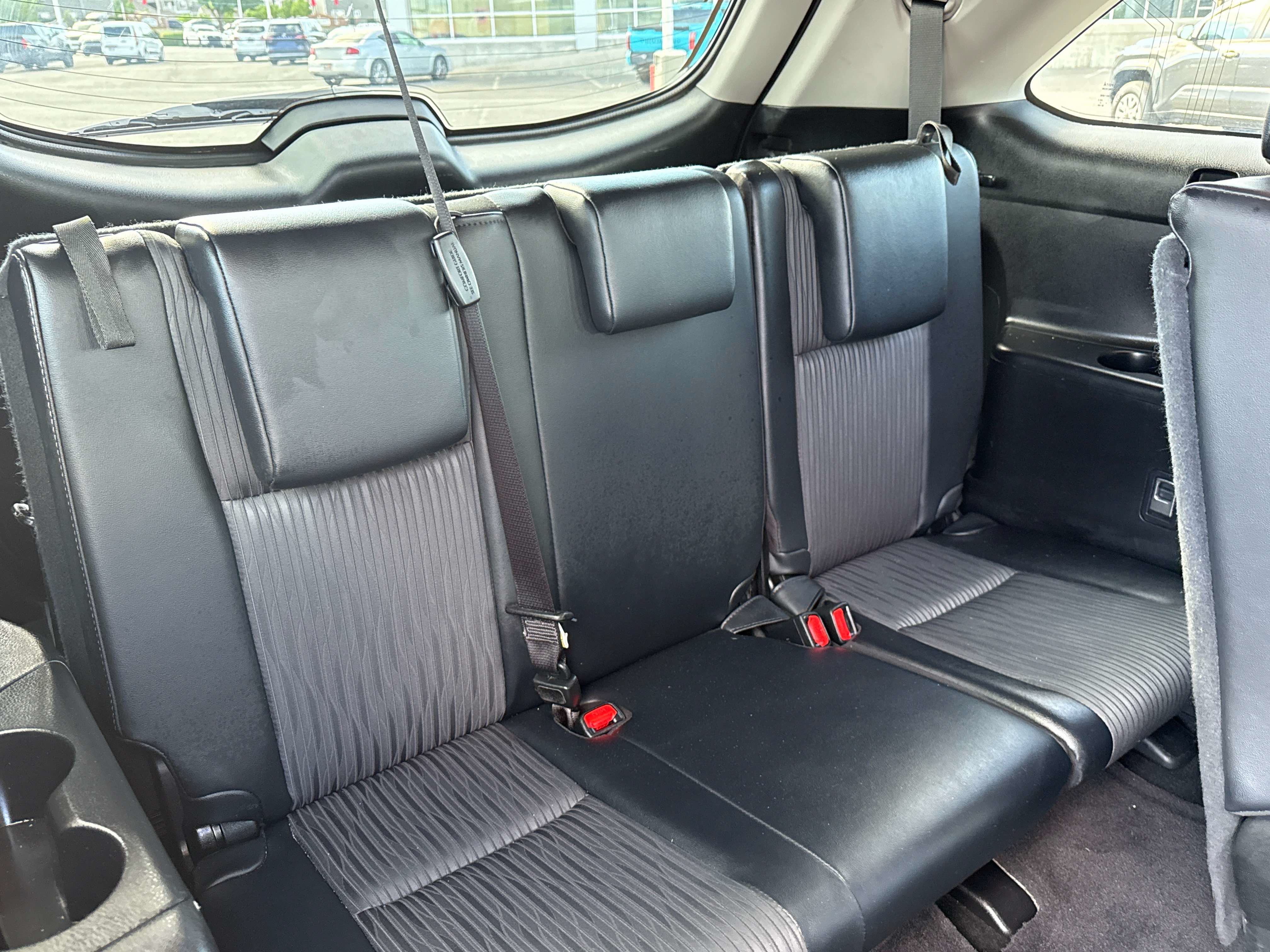 Used 2019 Toyota Highlander Plus AWD/4WD image 19