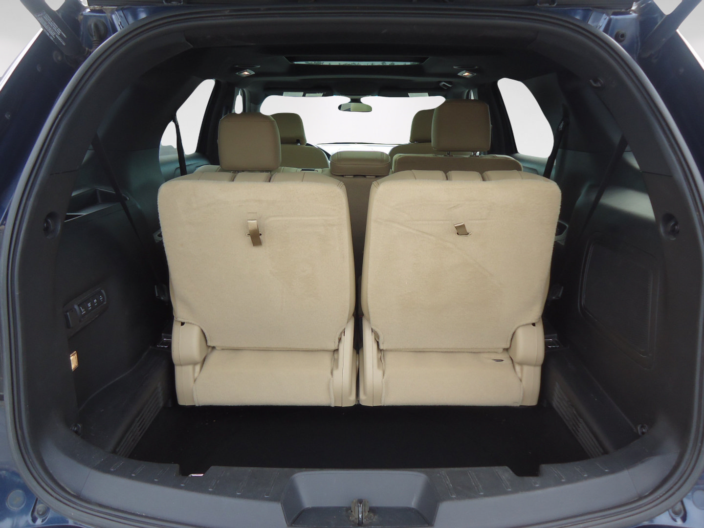 Used 2017 Ford Explorer Limited w/ Equipment Group 301A AWD/4WD image 34