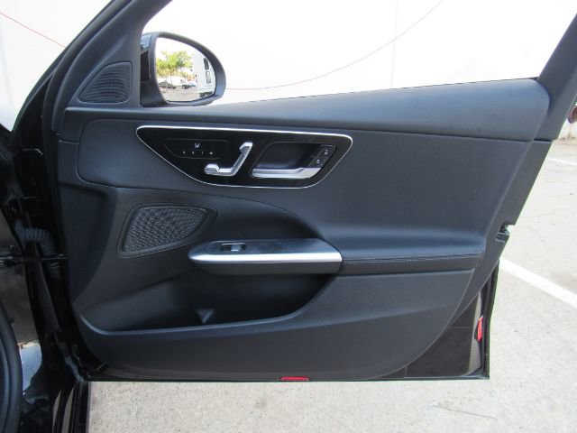 Used 2024 Mercedes-Benz C 300 Sedan image 18
