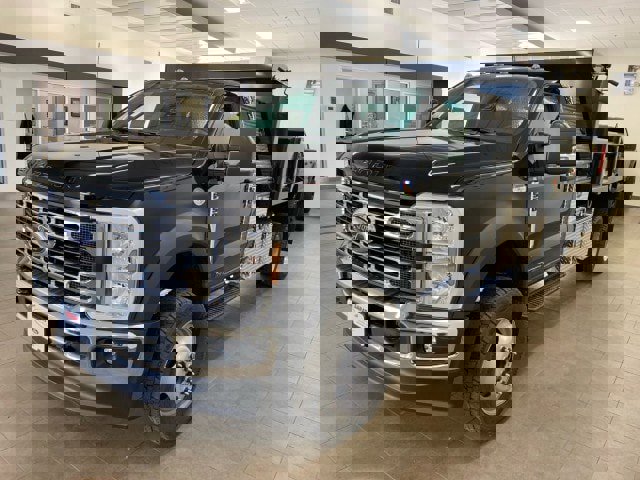 New 2025 Ford F550 4x4 Regular Cab Super Duty image 4