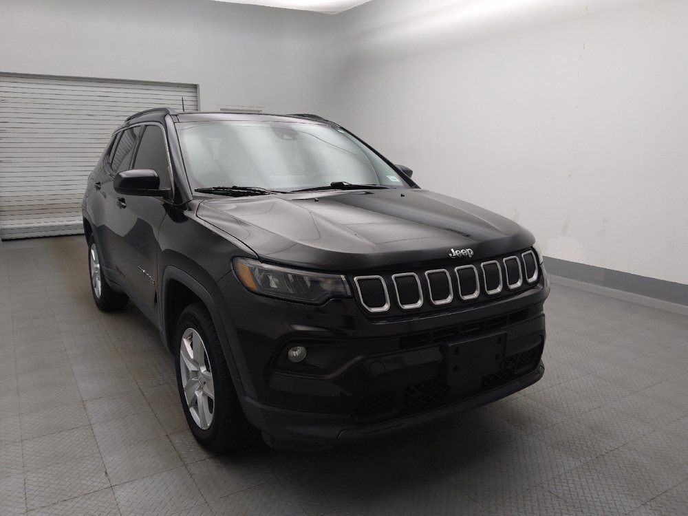 Used 2022 Jeep Compass Latitude w/ Sun and Sound Group AWD/4WD image 14