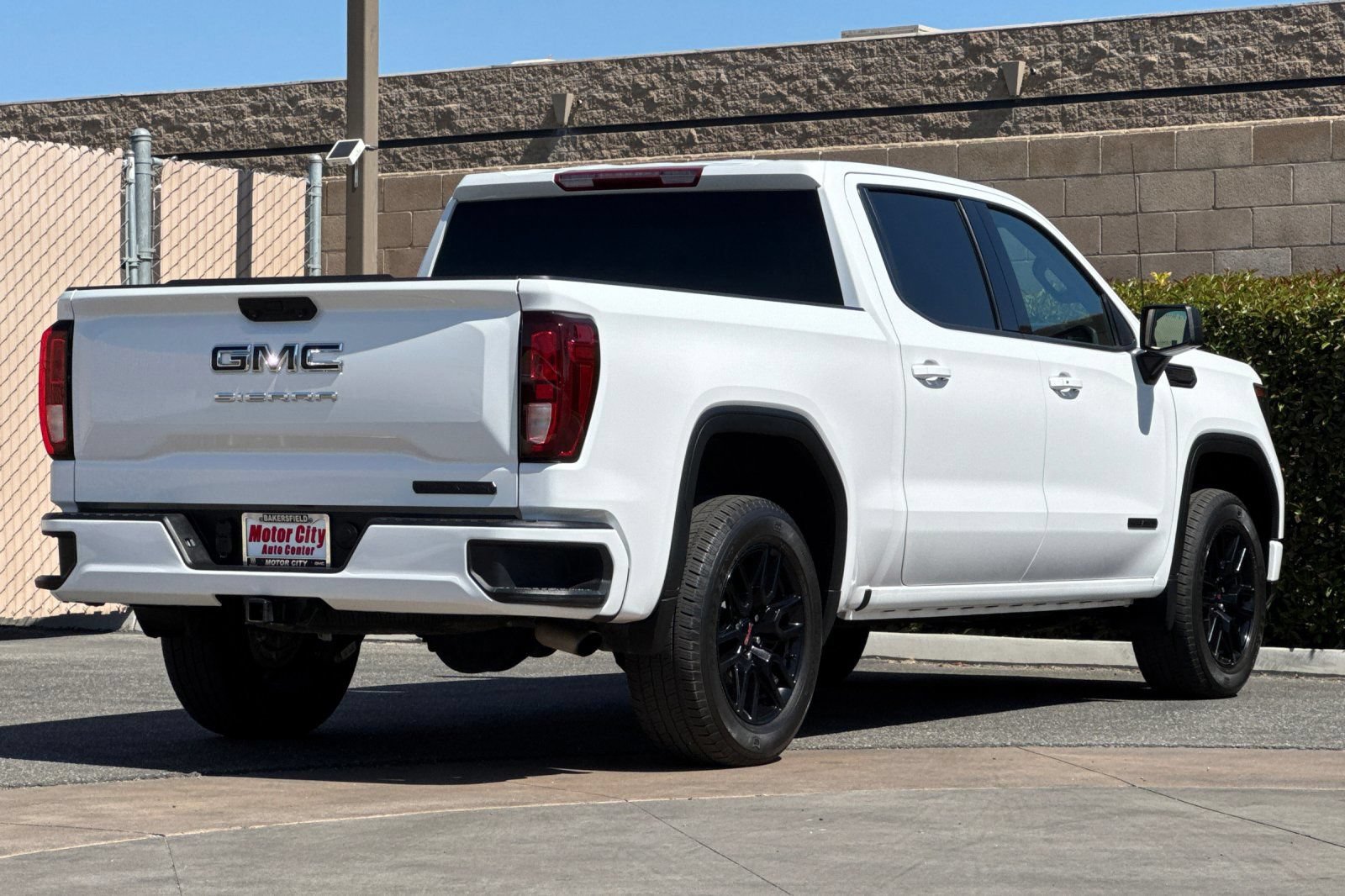 Certified 2023 GMC Sierra 1500 Elevation RWD image 4