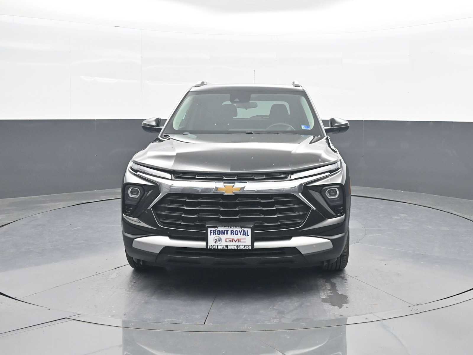 Used 2026 Chevrolet TrailBlazer LT w/ LT Cold Weather Package FWD image 3