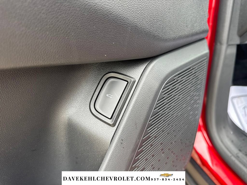 Used 2025 Chevrolet Equinox LT w/ Convenience Package II FWD image 11