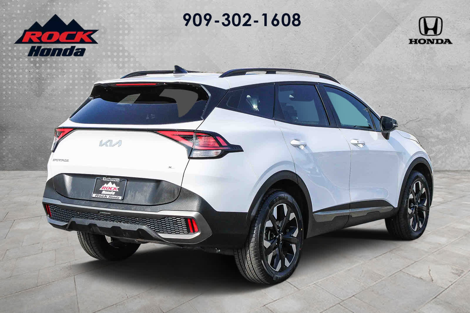 Used 2023 Kia Sportage X-Line w/ X-Line Premium Package image 4